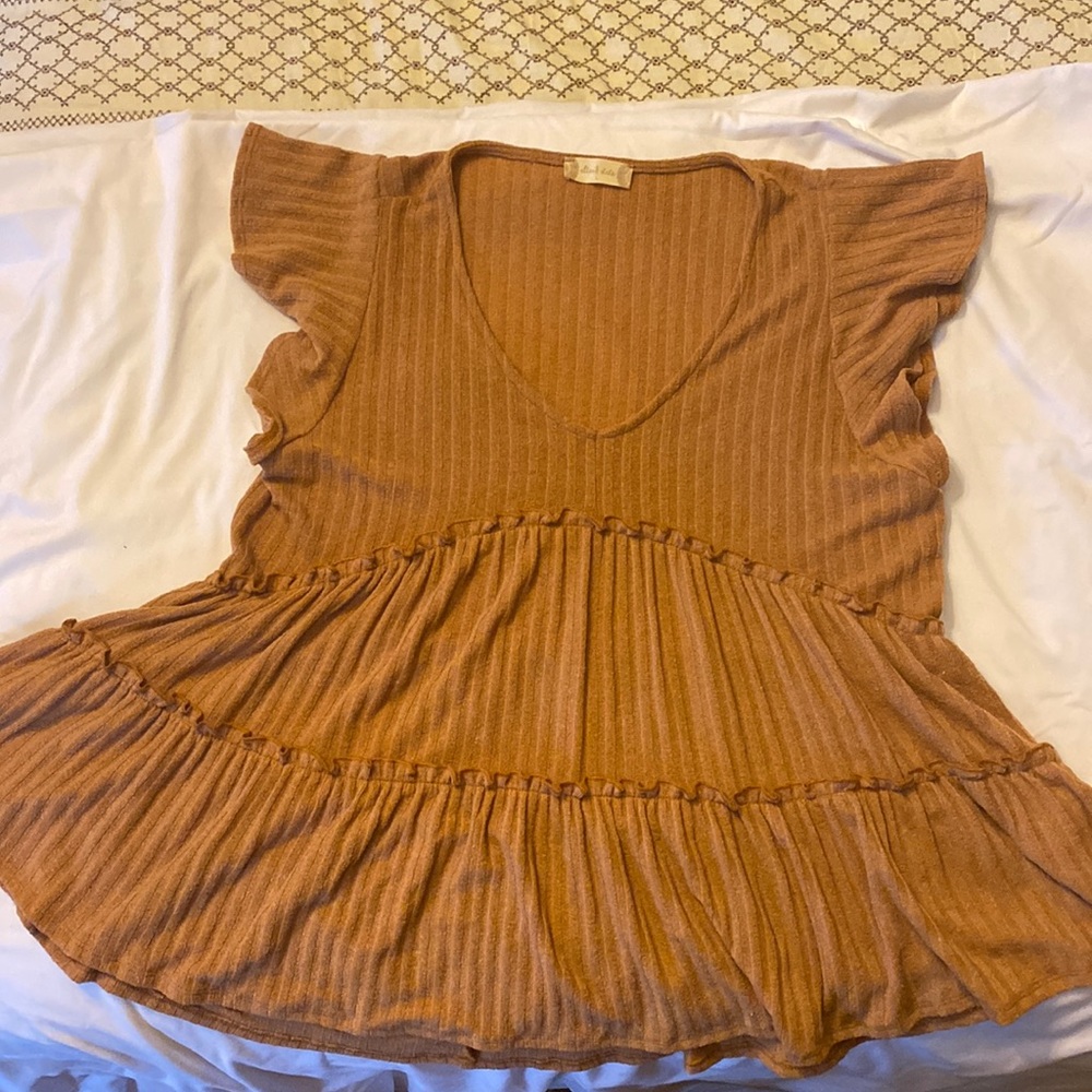 Tan/gold babydoll shirt, never worn, size large